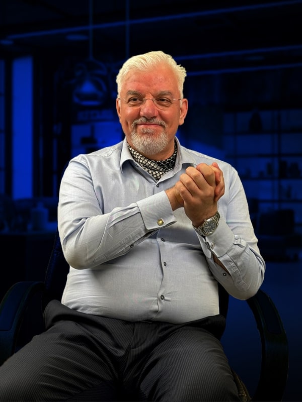 Doç. Dr. Vedat Arı